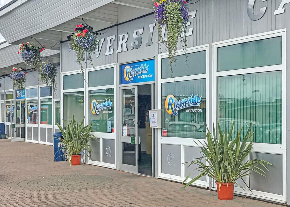 Riverside Caravan Holiday Park บอกเนอร์รีจิส ภายนอก รูปภาพ