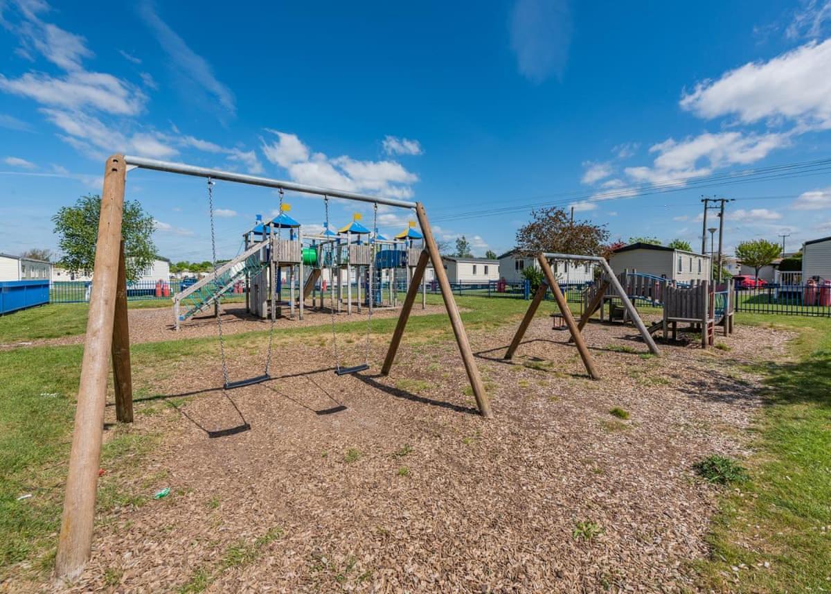 Riverside Caravan Holiday Park บอกเนอร์รีจิส ภายนอก รูปภาพ